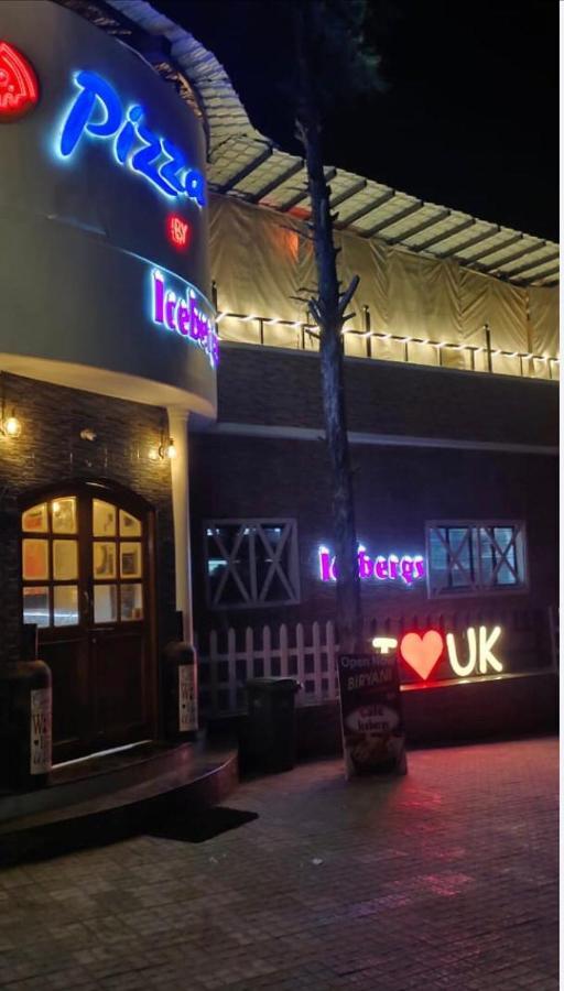 Icebergs Mussoorie - A Boutique Stay And 24 Hrs Roof Top Cafe Bagian luar foto