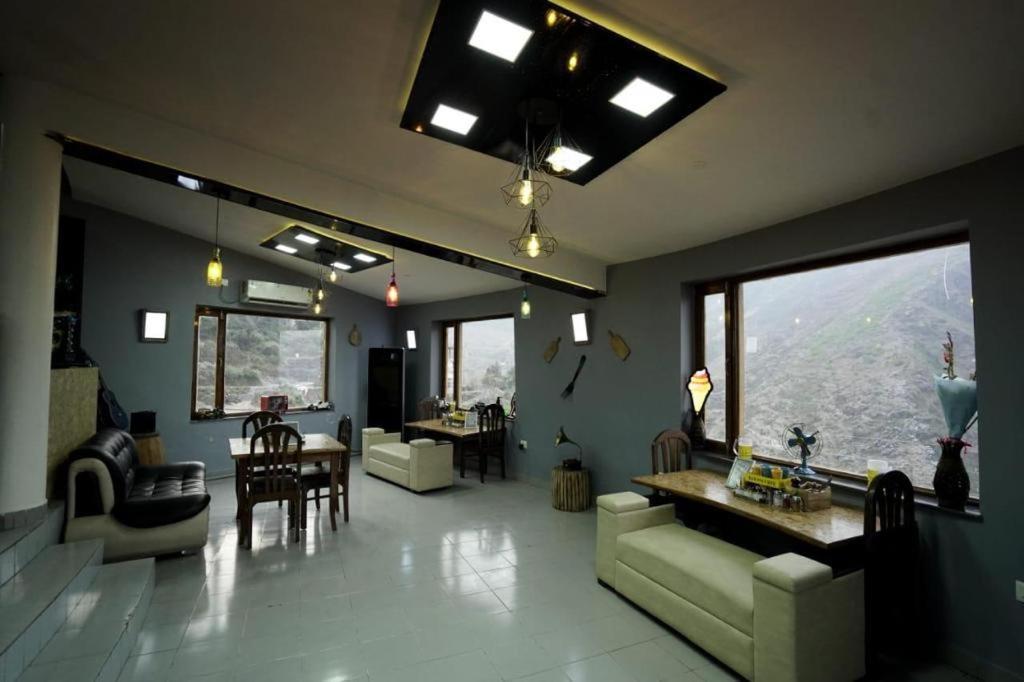 Icebergs Mussoorie - A Boutique Stay And 24 Hrs Roof Top Cafe Bagian luar foto