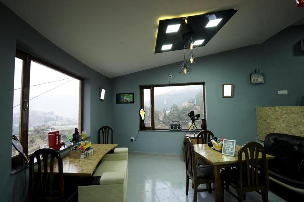 Icebergs Mussoorie - A Boutique Stay And 24 Hrs Roof Top Cafe Bagian luar foto