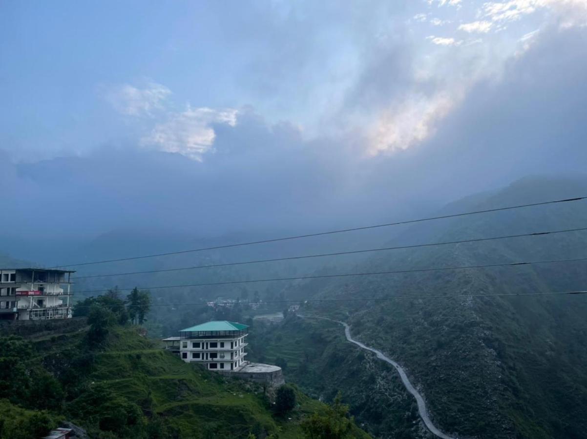 Icebergs Mussoorie - A Boutique Stay And 24 Hrs Roof Top Cafe Bagian luar foto