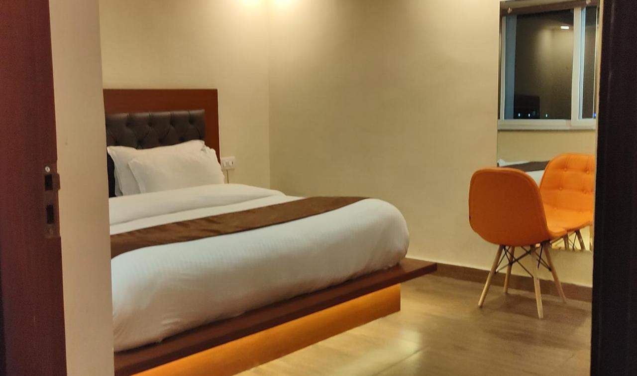 Icebergs Mussoorie - A Boutique Stay And 24 Hrs Roof Top Cafe Bagian luar foto