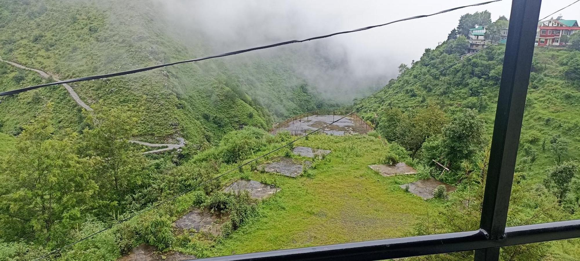 Icebergs Mussoorie - A Boutique Stay And 24 Hrs Roof Top Cafe Bagian luar foto