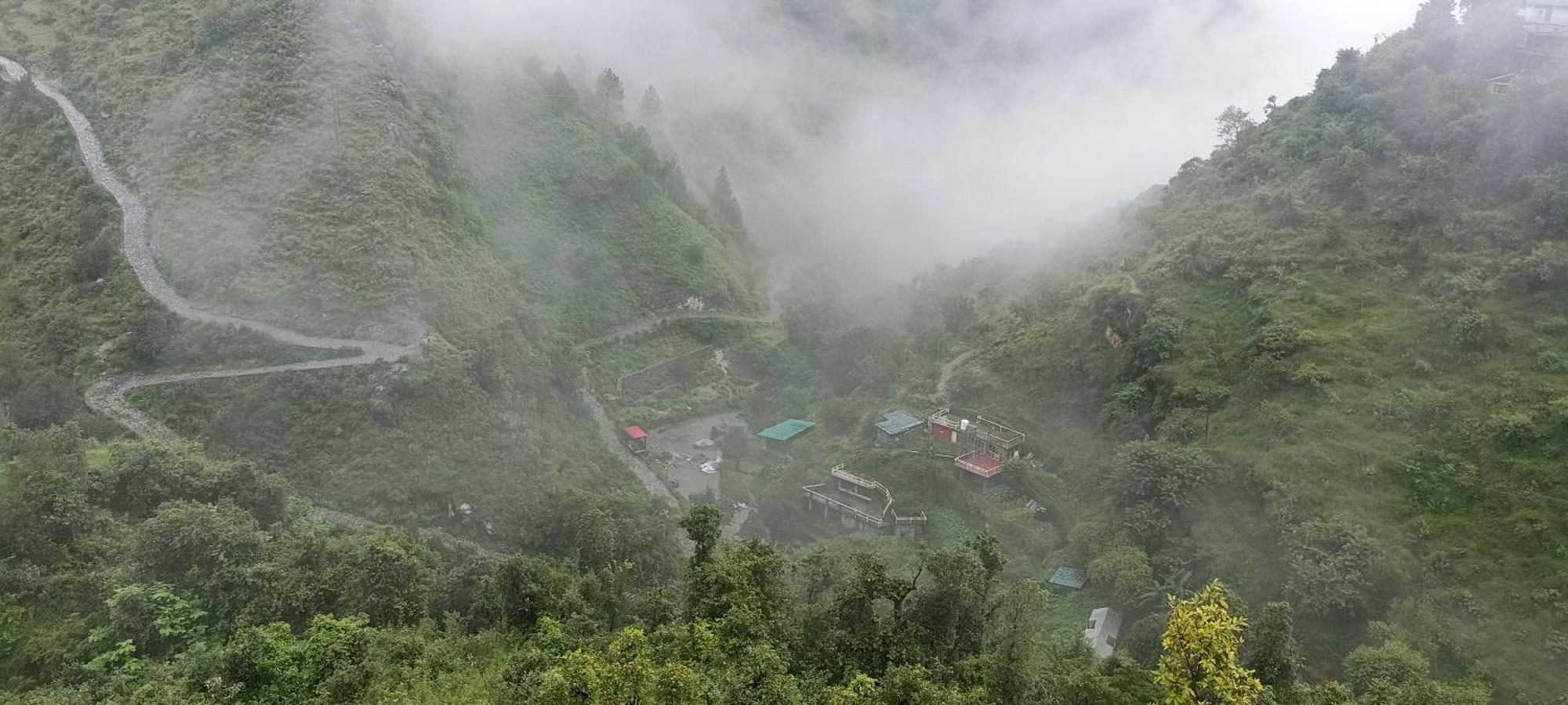 Icebergs Mussoorie - A Boutique Stay And 24 Hrs Roof Top Cafe Bagian luar foto