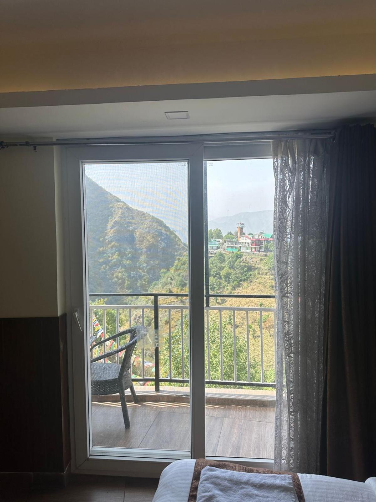 Icebergs Mussoorie - A Boutique Stay And 24 Hrs Roof Top Cafe Bagian luar foto